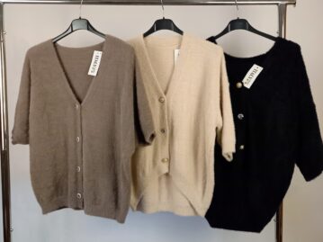 Sweter rozpinany Angora - rękaw 3/4, ozdobne guziki